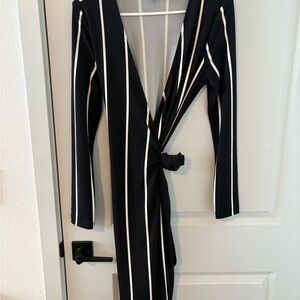 Ann Taylor Black and White Long Sleeve Dress